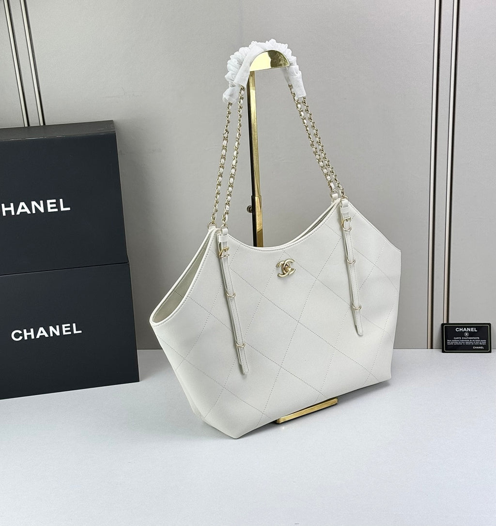 146PC11B Popular leather bag