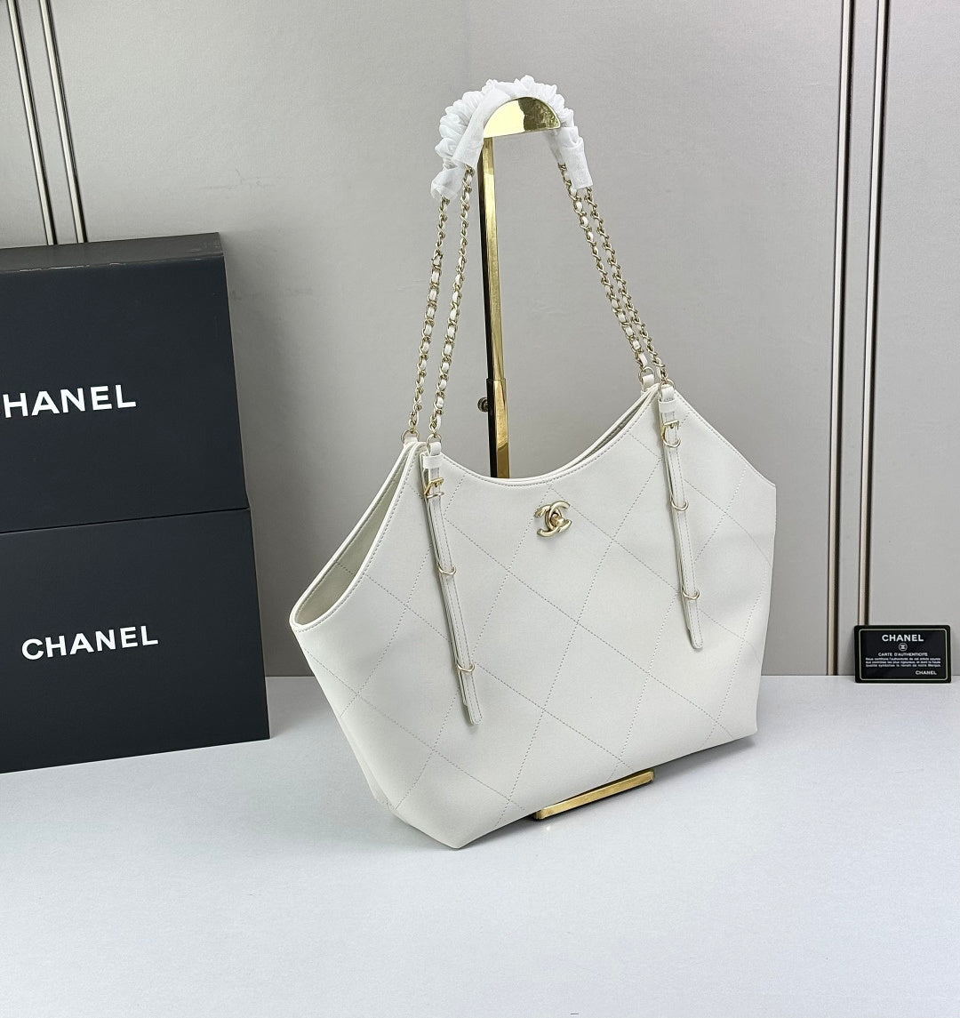 146PC11B Popular leather bag