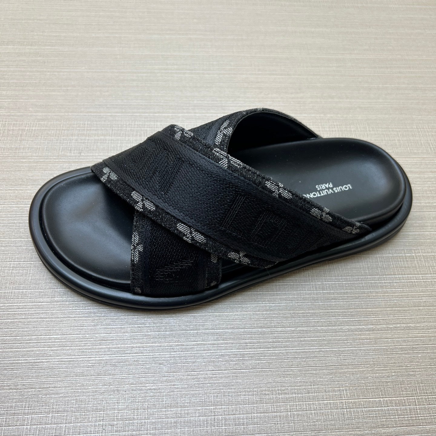 535ZE273Z Popular Slippers