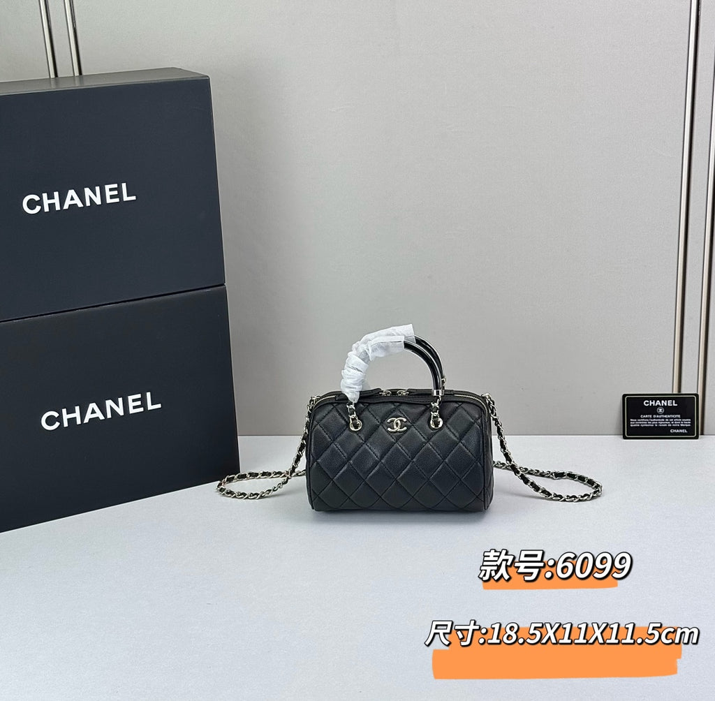 15RC55B  Popular  leather bag