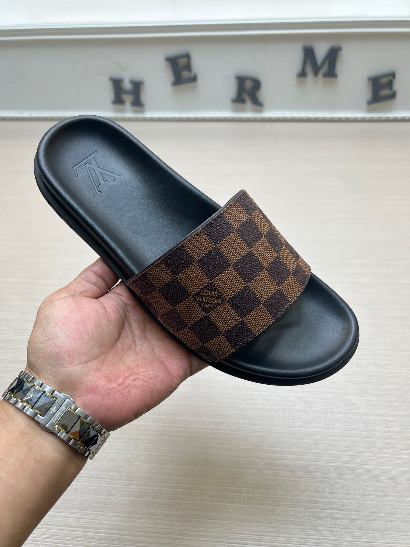 54E60Z Popular slippers