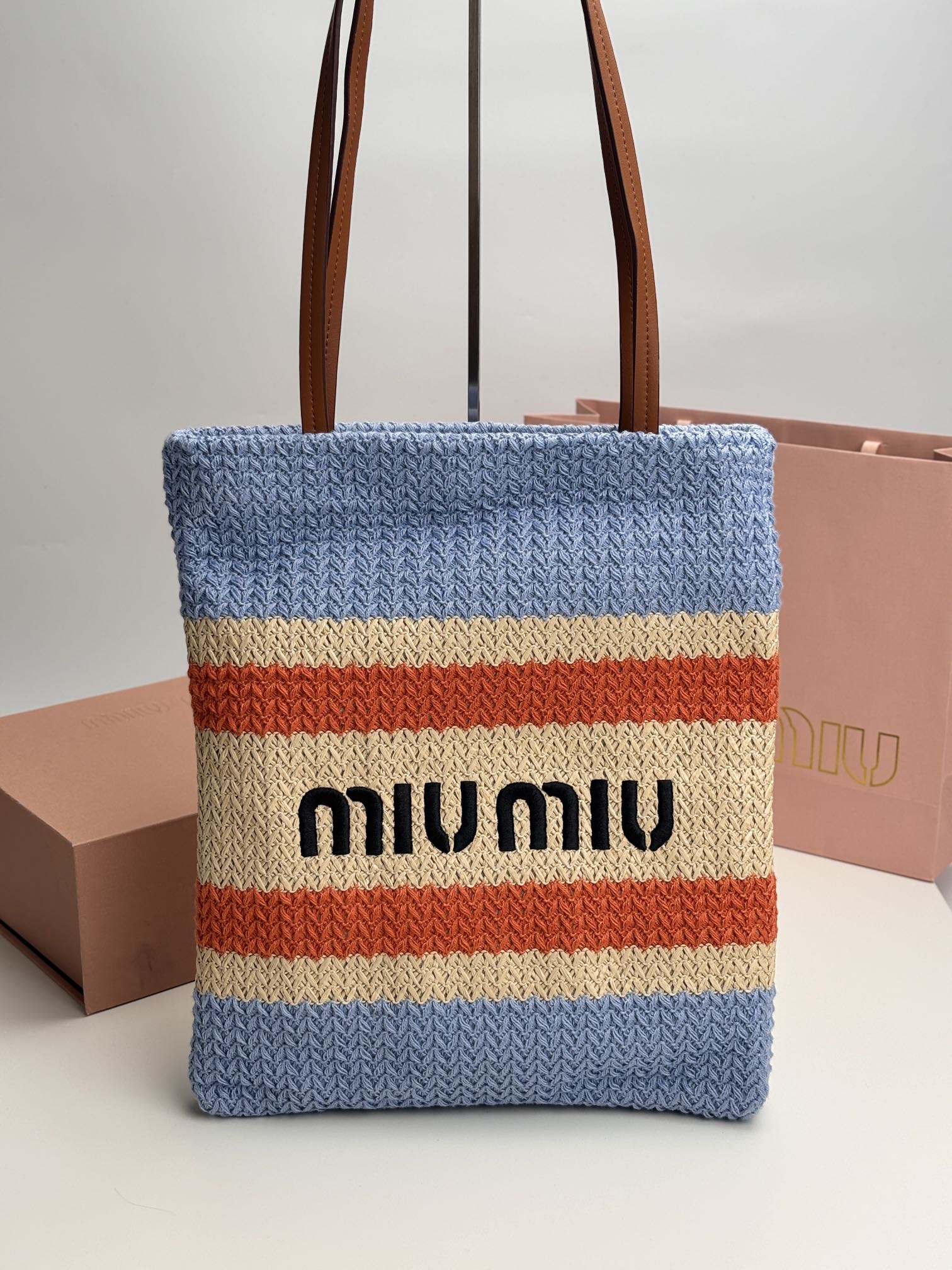 1XA77B Popular   Woven Bag