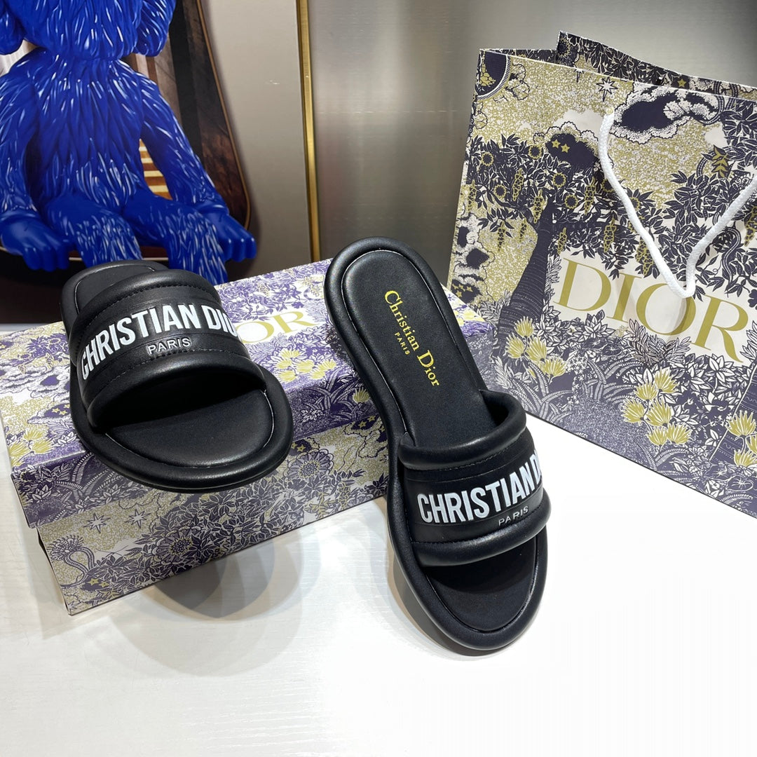 14D76Z Popular slippers