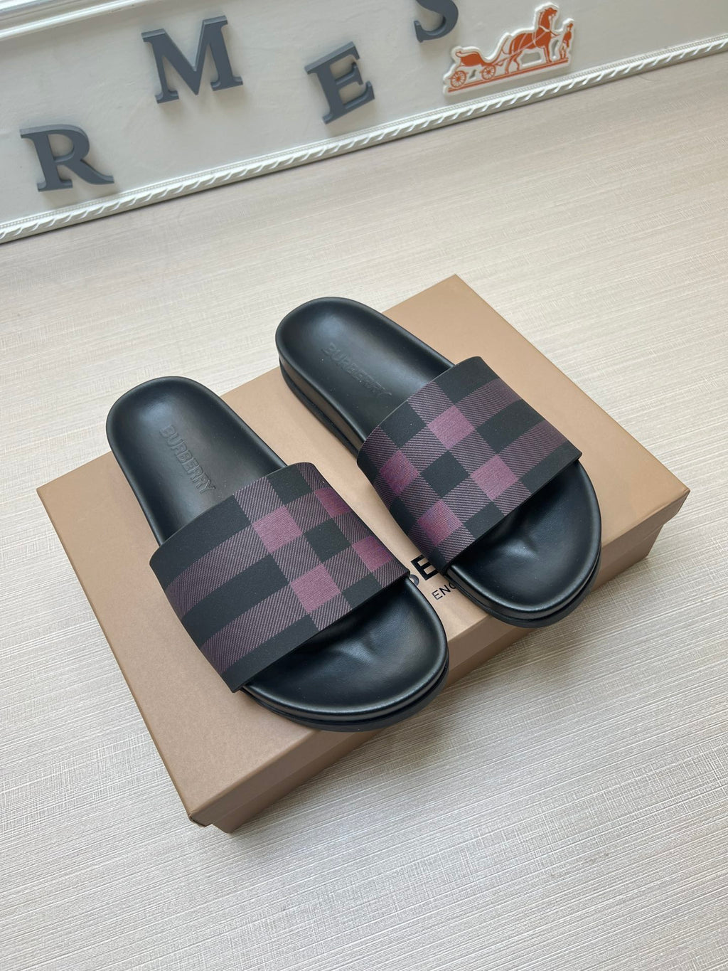 54R119Z Popular slippers