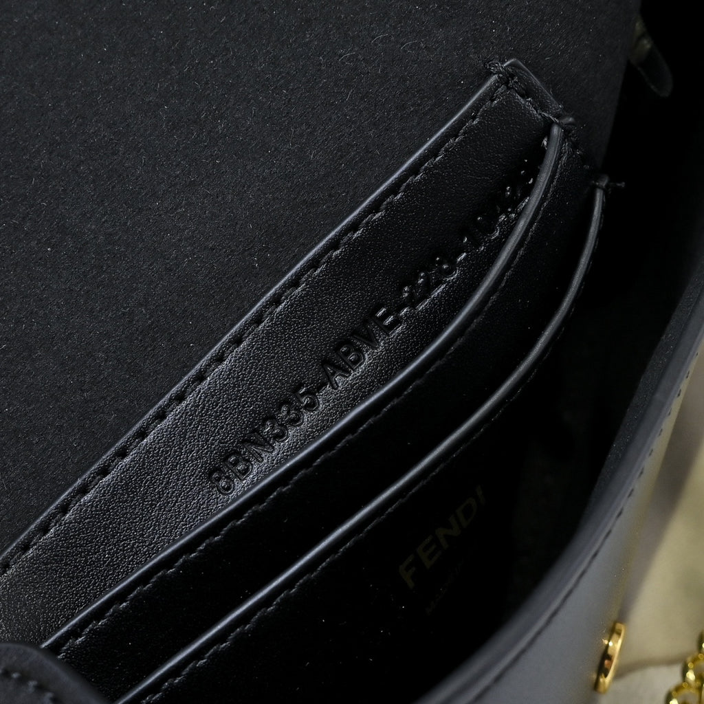 15RF138B Popular leather bag