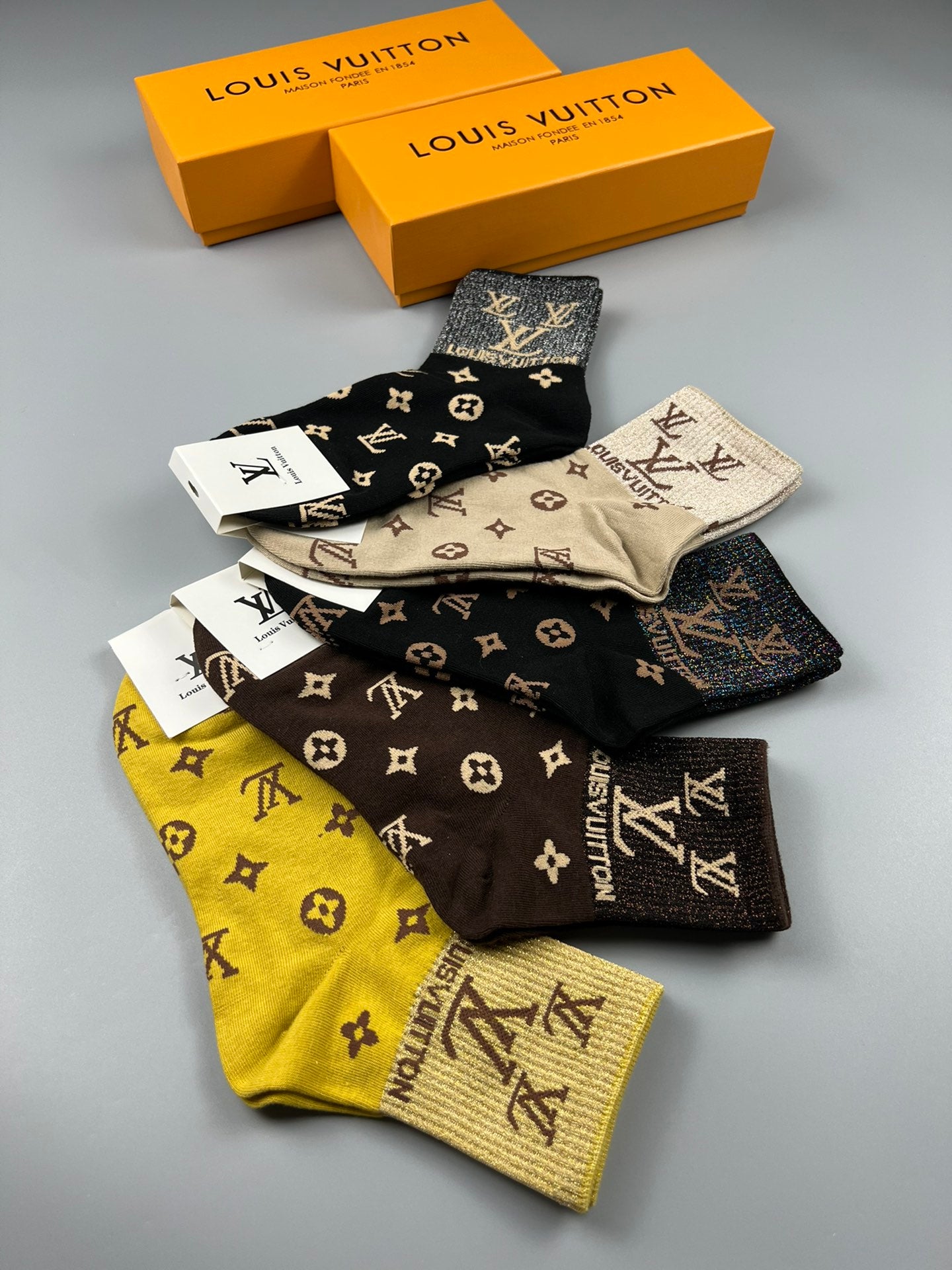 235QE9S Popular socks(5 pairs )