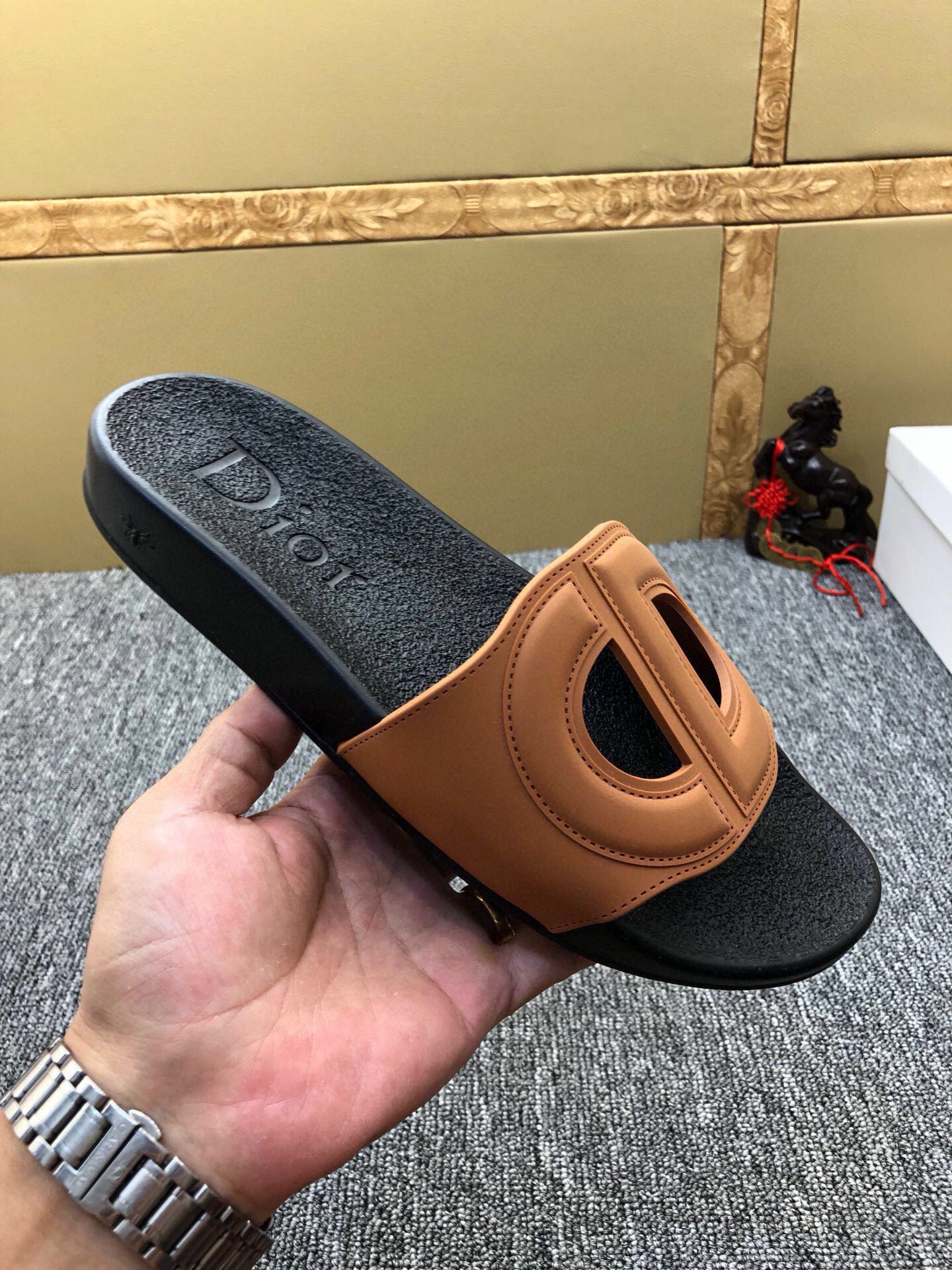 5LD216Z Popular Slippers