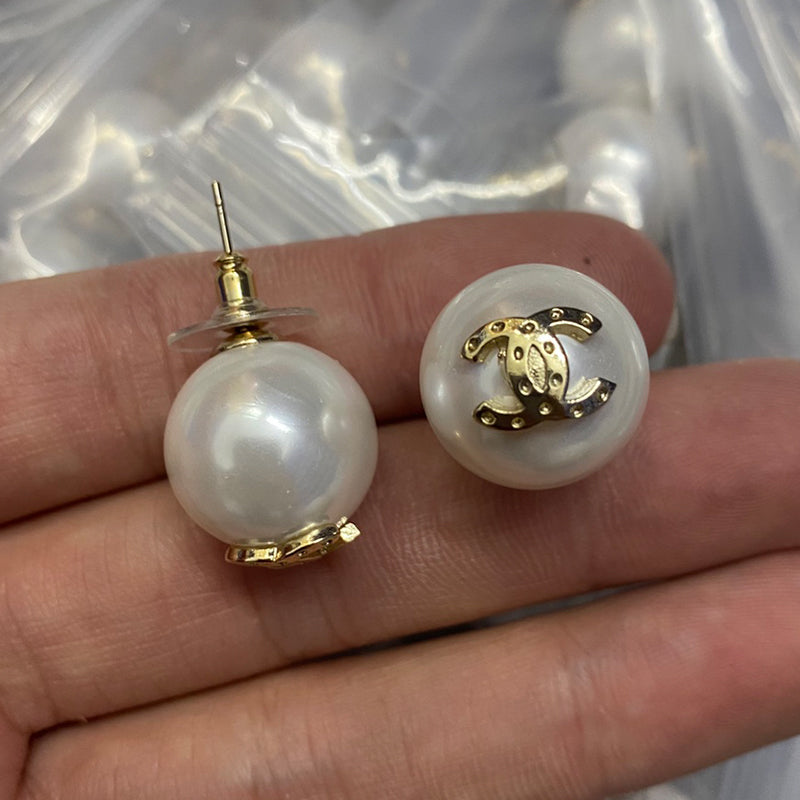 14C897E Popular  Earrings