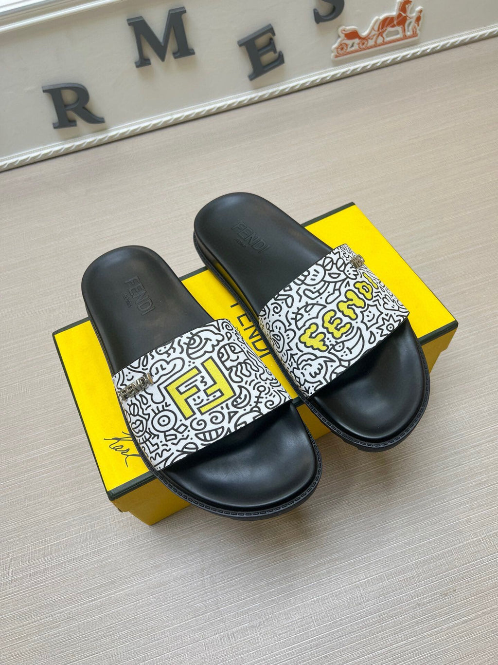54F15Z Popular slippers