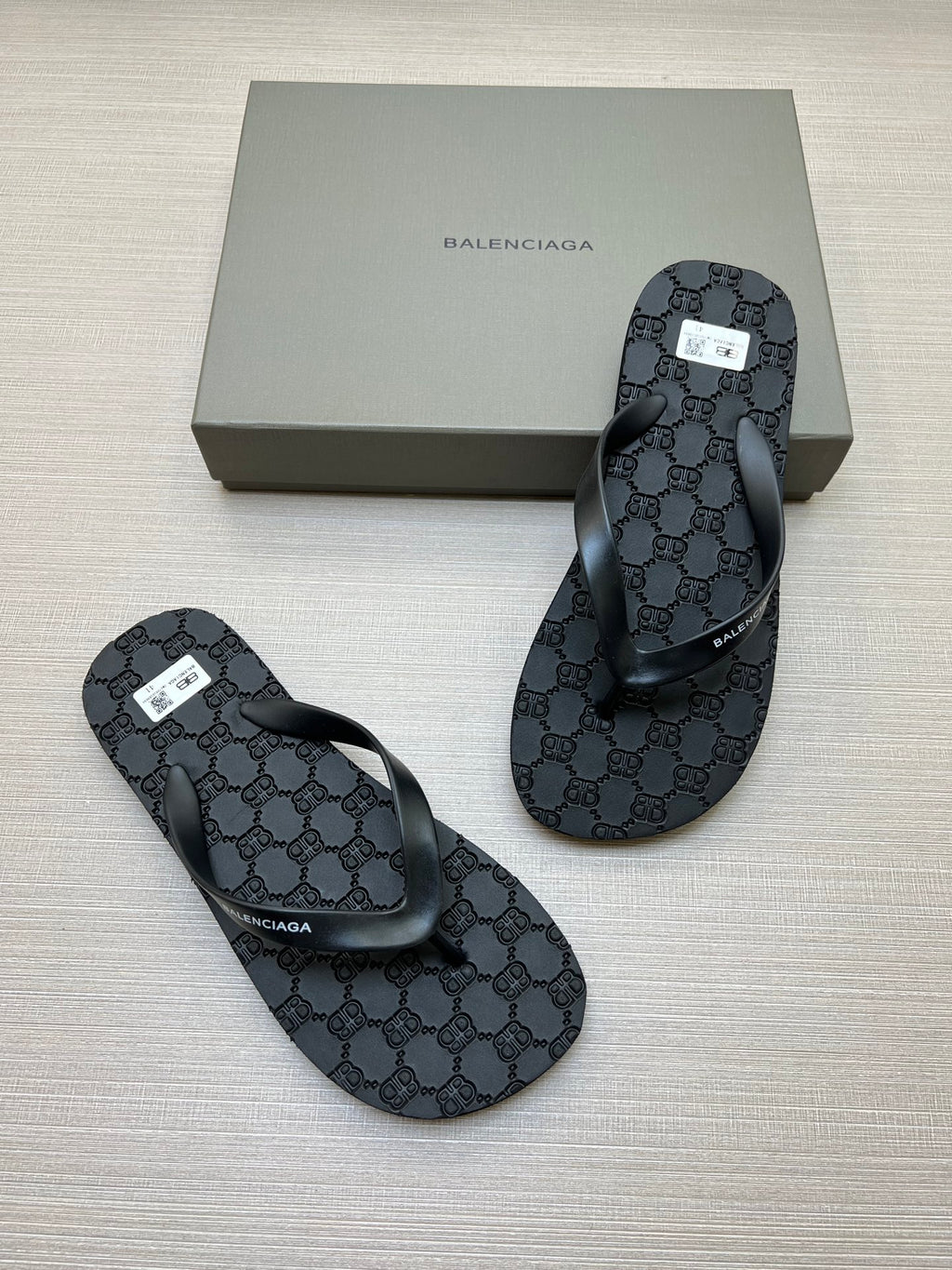5QB16Z Popular Slippers