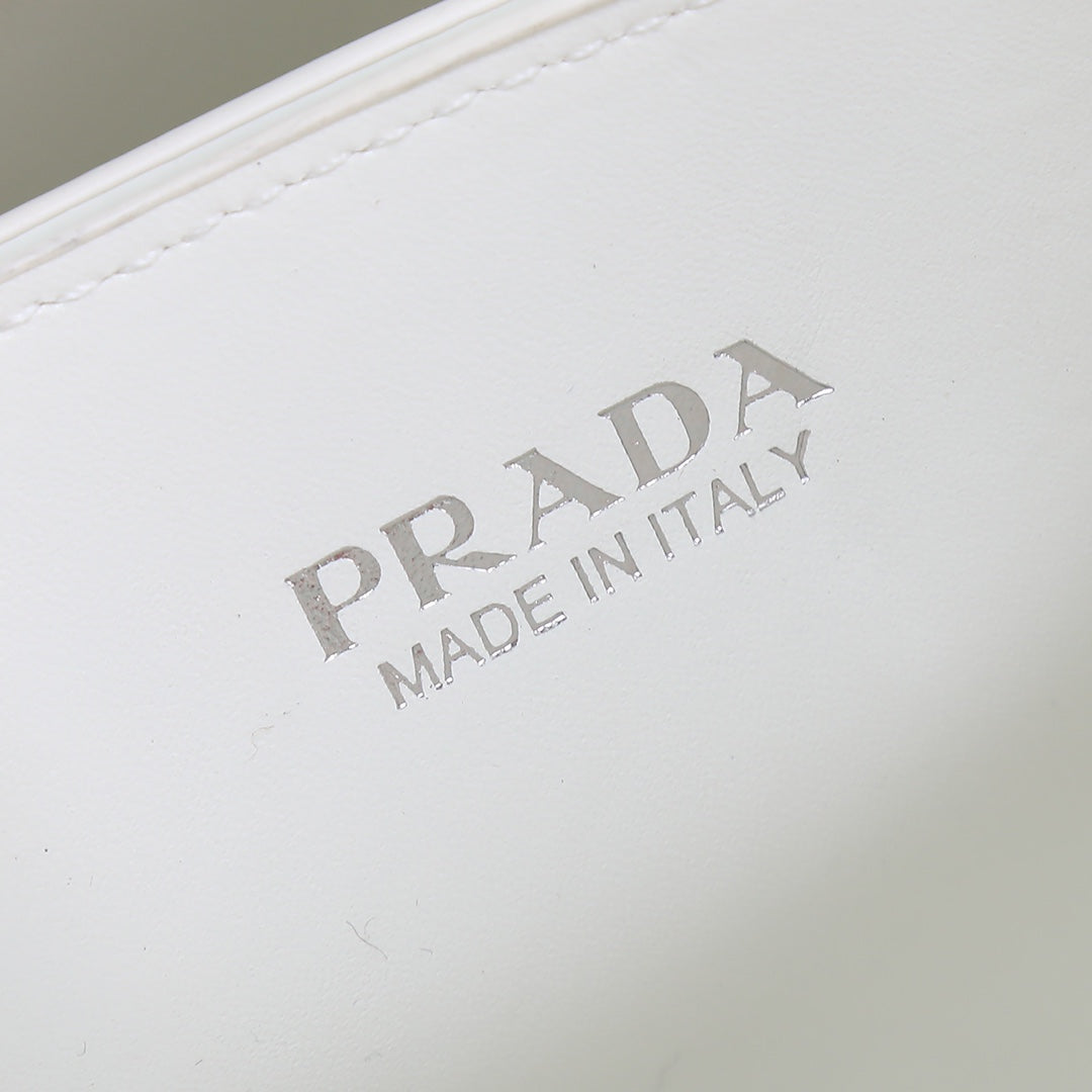 2XPD265B Popular    leather bag 