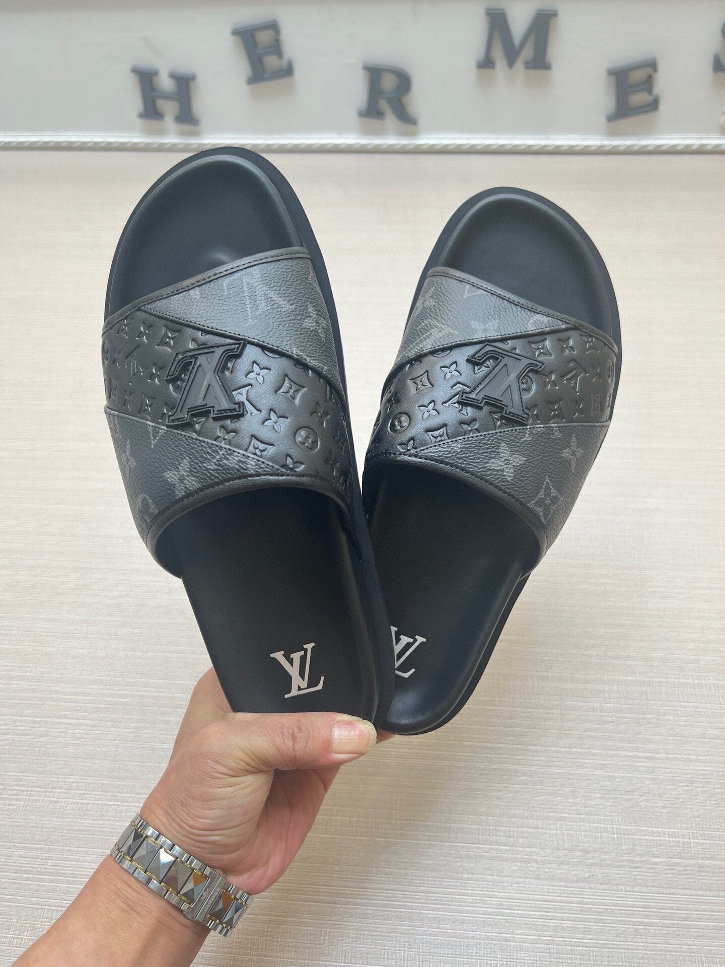 5WE249Z Popular Slippers