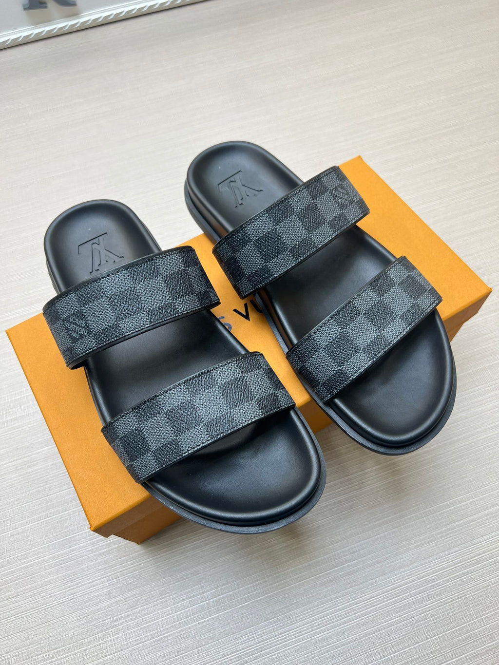 54E59Z Popular slippers